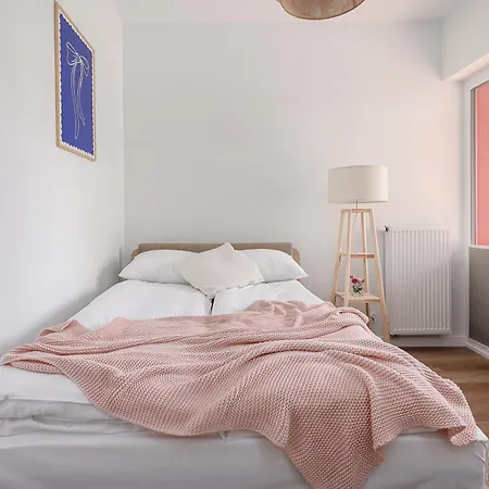 Shortstaypoland Fabryki Tewa B142 Apartment