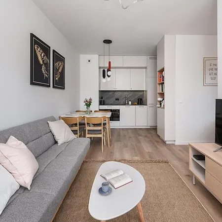 Shortstaypoland Fabryki Tewa B142 * Warsaw