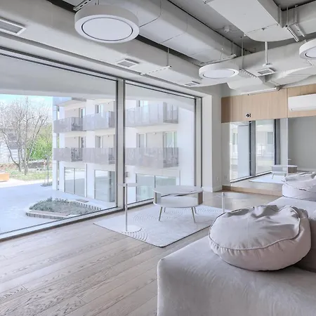 Shortstaypoland Fabryki Tewa B142 * Warsaw